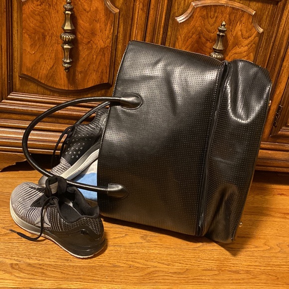 Lorna Jane Escape Bag - Picture 5 of 9